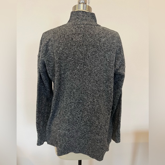 Elie Tahari Dark Gray Oversized Sweater Mock Turtleneck in Women’s Small - Picture 3 of 10
